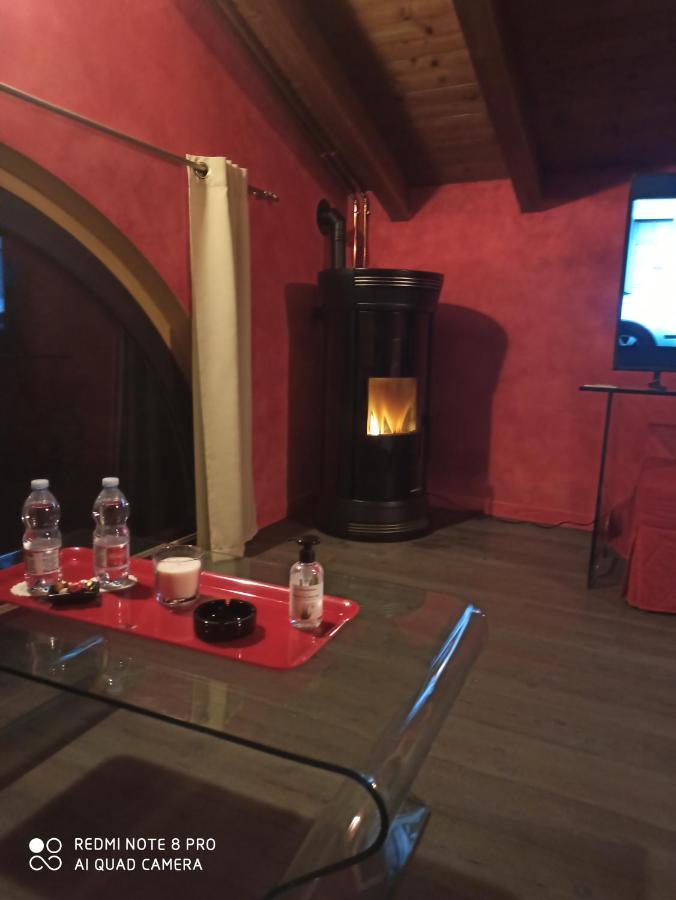 Casa Vacanze Soleluna Монтік'ярі Екстер'єр фото