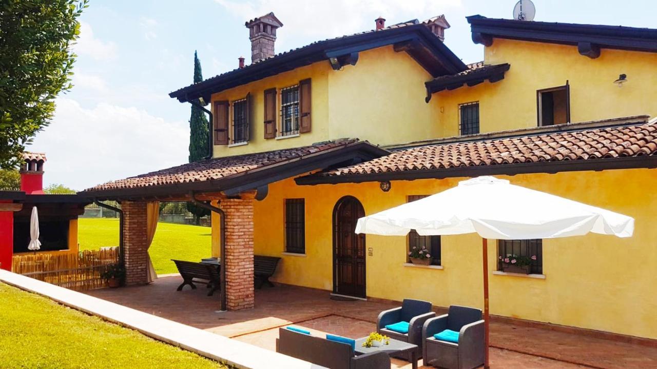 Casa Vacanze Soleluna Монтік'ярі Екстер'єр фото