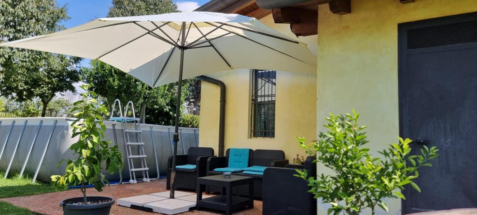 Casa Vacanze Soleluna Монтік'ярі Екстер'єр фото
